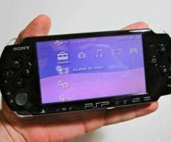 vendo o cambio PSP 3001 sin cargador mas memoria 8 gb sony y 12 juegos por tlf android o BB z10 o Q1