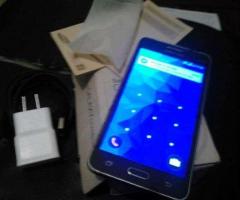 Samsung grand prime Duos con su caja y accesorios